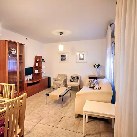 Torrassa Fira Apartment