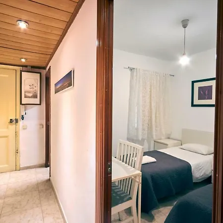 Torrassa Fira Apartment *