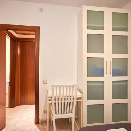 Torrassa Fira Apartment *